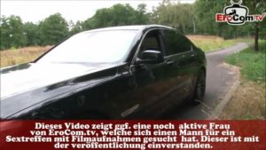 Intensiver Blowjob im Auto von der Freundin